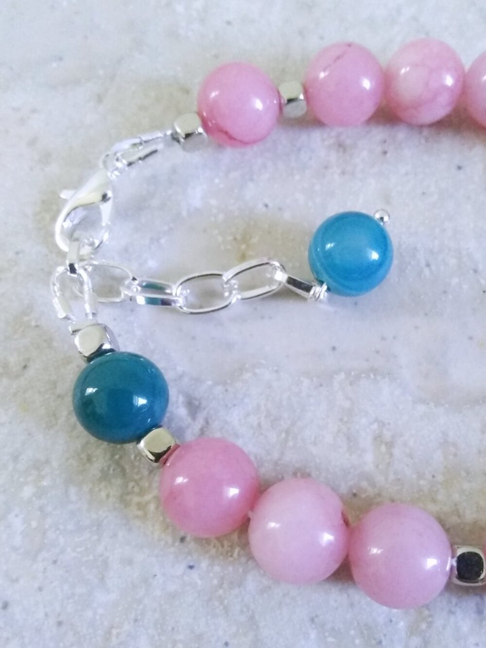 Vacation Ready! Beachy Sea Turtle Adjustable Bracelet - Colorful Jasper & Agate - Picture 10 of 10